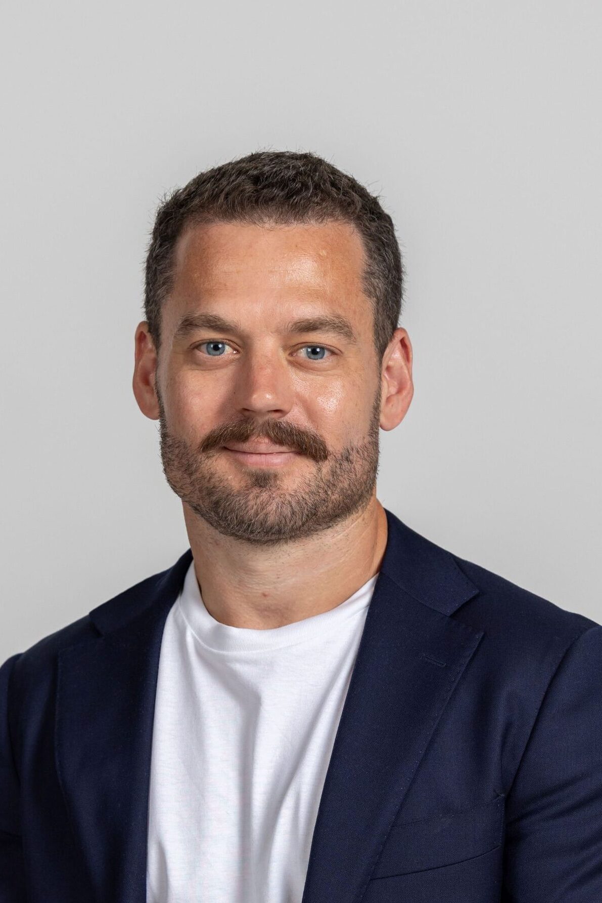 Louis Stevens Smaller File size